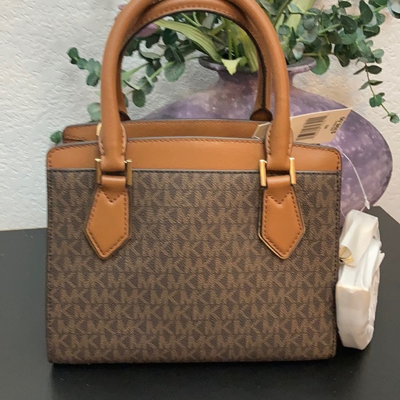 NWT MICHAEL KORS Mott Brown Messenger Bag - Picture 7 of 9